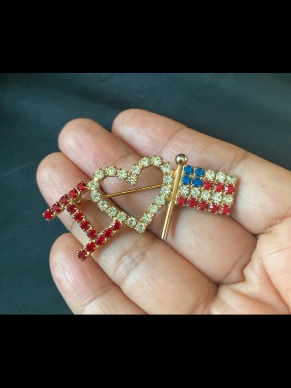 Vintage Brooch USA theme